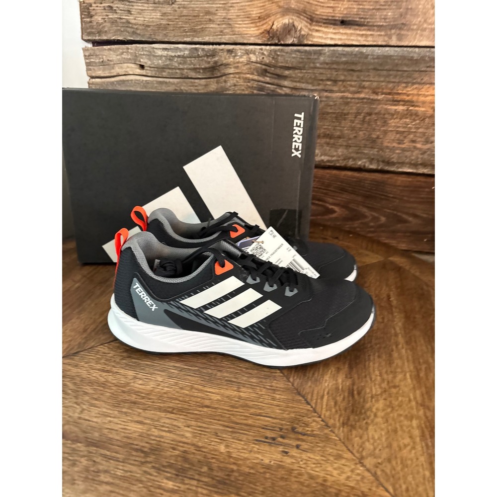 Adidas Terrex Tracefinder J Mens 7 Trail Running Shoes Black Grey JS0849 NEW